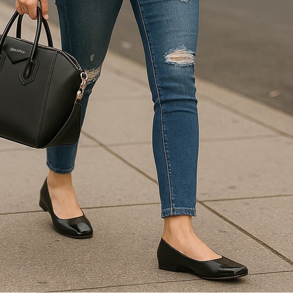 DV by Dolce Vita Malanie Black Cap-Toe Flats Size 7 NWT - Picture 1 of 11